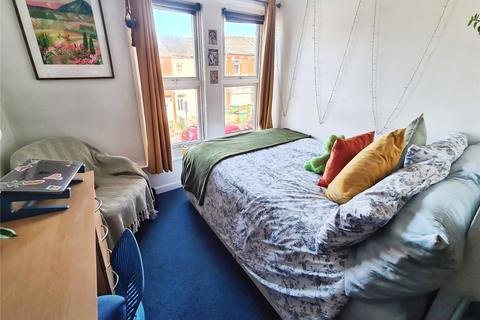 5 bedroom house to rent, Milton Road, Hampshire SO15