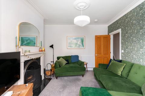 72 Mendip Road, Bristol, BS3 4NY