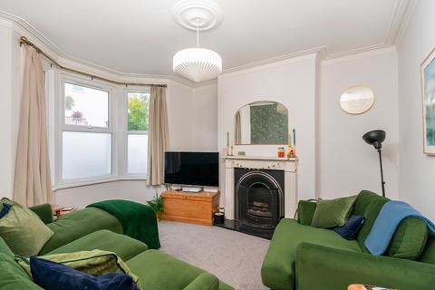 72 Mendip Road, Bristol, BS3 4NY