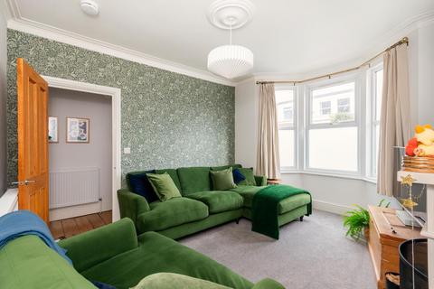 72 Mendip Road, Bristol, BS3 4NY