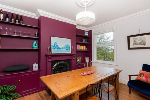 72 Mendip Road, Bristol, BS3 4NY