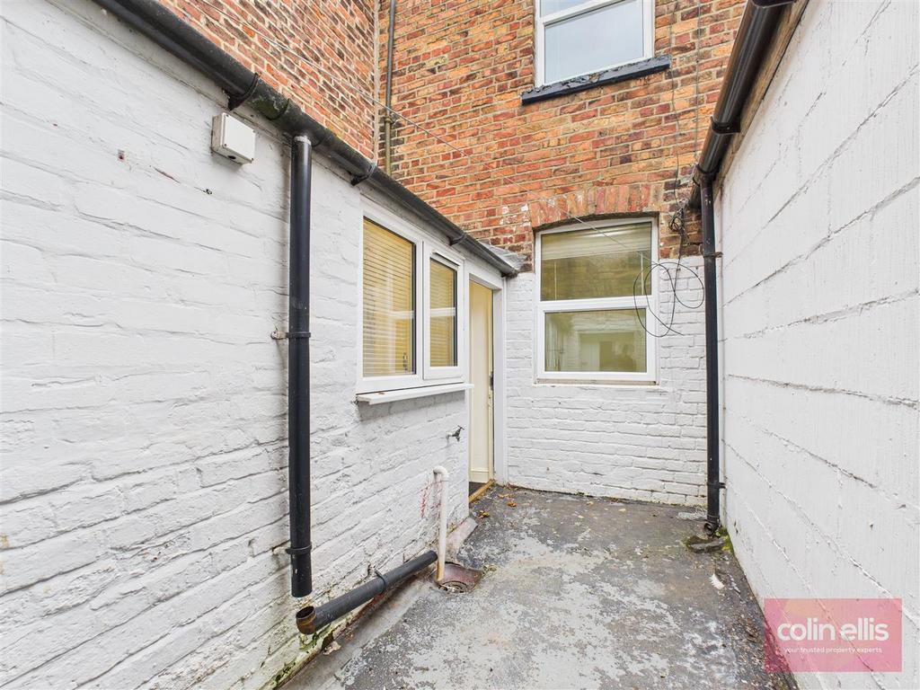 CAM05075 G0-PR0226-STILL006.jpg