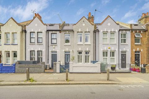 3 bedroom house for sale, Wimbledon Road, London SW17