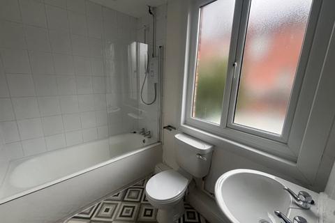 6 bedroom house to rent, Burford Road, Nottingham, Nottingham, NG7