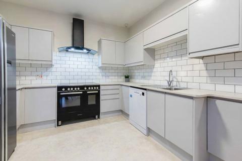Derby Road, Nottingham, Nottingham, NG7