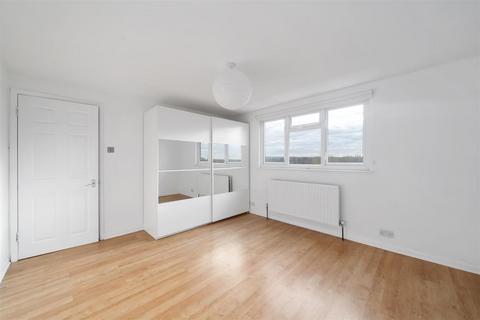 undefined, Parkway, Raynes Park SW20