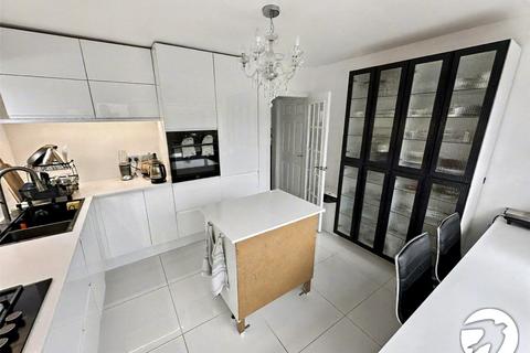 4 bedroom semi-detached house for sale, Carlton Crescent, Chatham, Kent, ME5