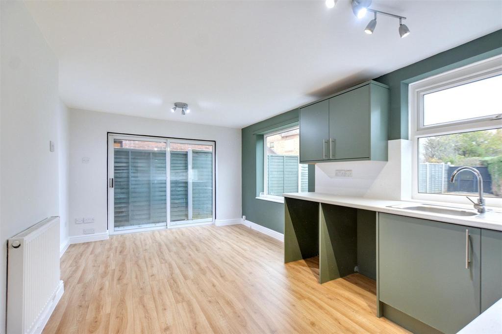 Kitchen 1.jpeg