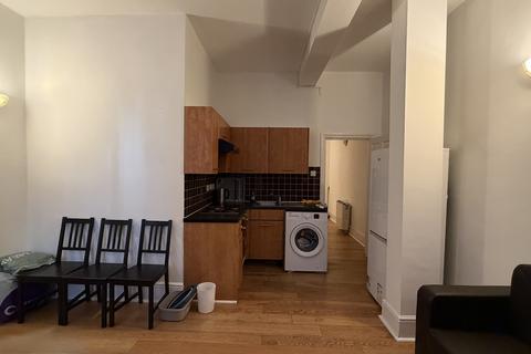 undefined, Oak Crescent, London E16