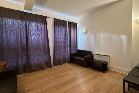 undefined, Oak Crescent, London E16