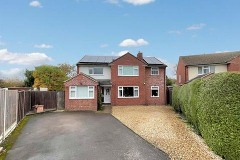 4 bedroom detached house for sale, Glebe Close, Newent