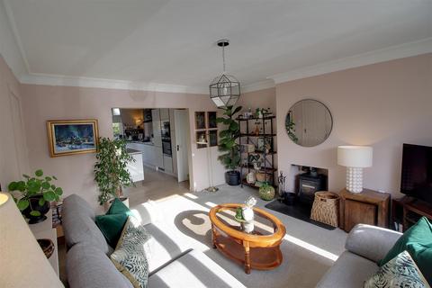 4 bedroom detached house for sale, Glebe Close, Newent