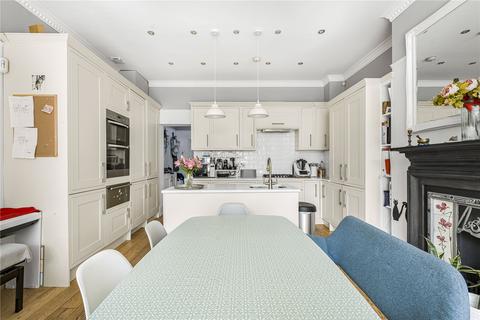 undefined, Queens Avenue, London, N10