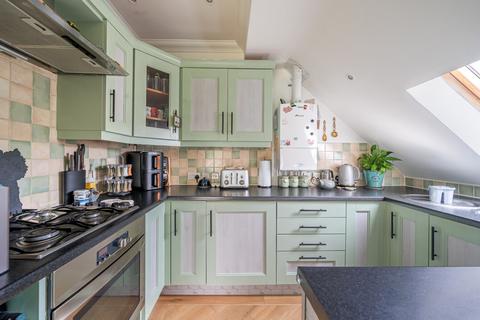 2 bedroom flat for sale, Southview Road, Hampshire GU35