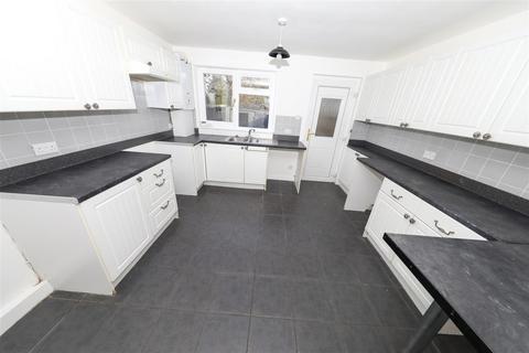 3 bedroom terraced house for sale, Victoria Path, Glenrothes