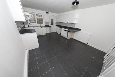 3 bedroom terraced house for sale, Victoria Path, Glenrothes