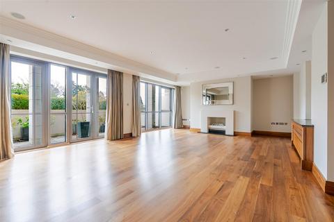 undefined, Charters Court, Sunningdale