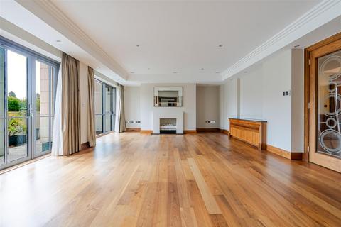 undefined, Charters Court, Sunningdale