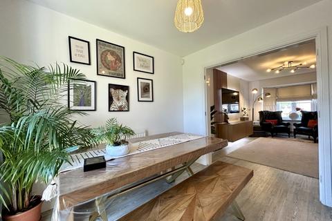 4 bedroom detached house to rent, Pontefract Avenue, Kingsmead