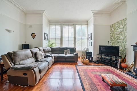 2 bedroom flat for sale, Knatchbull Road, London, SE5