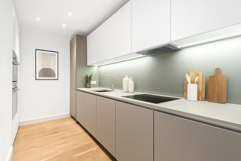 2 bedroom apartment for sale, Balham High Road, London, SW17