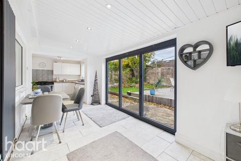 4 bedroom detached bungalow for sale, Goldfinch Close, Skellingthorpe