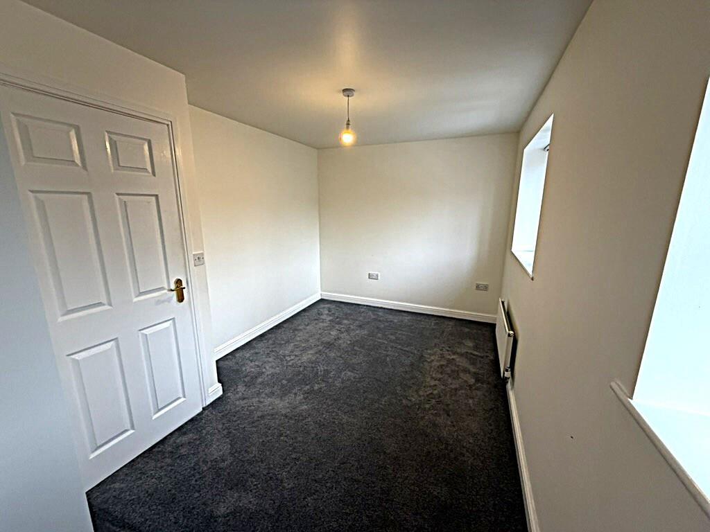 Bedroom 1 2nd.jpg