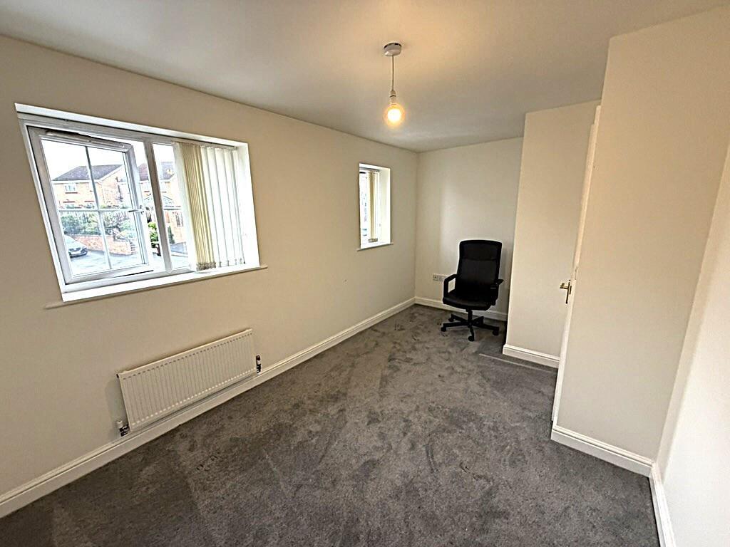 Bedroom 1 3rd.jpg