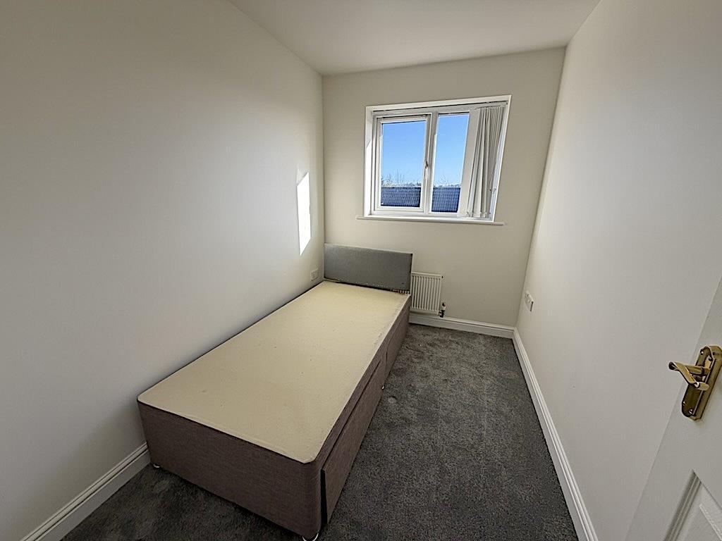 Bedroom 3.jpg