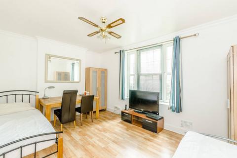 2 bedroom flat to rent, Hargrave Place, Kentish Town, London, N7