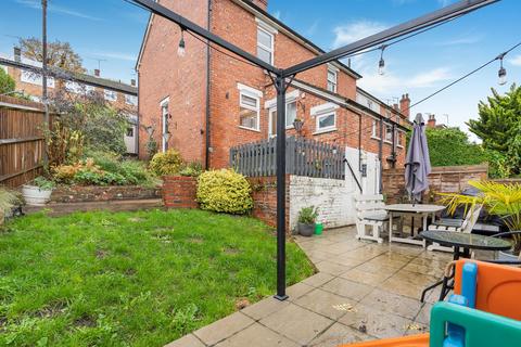 2 bedroom semi-detached house for sale, Farningham Road, Caterham, CR3 6LL