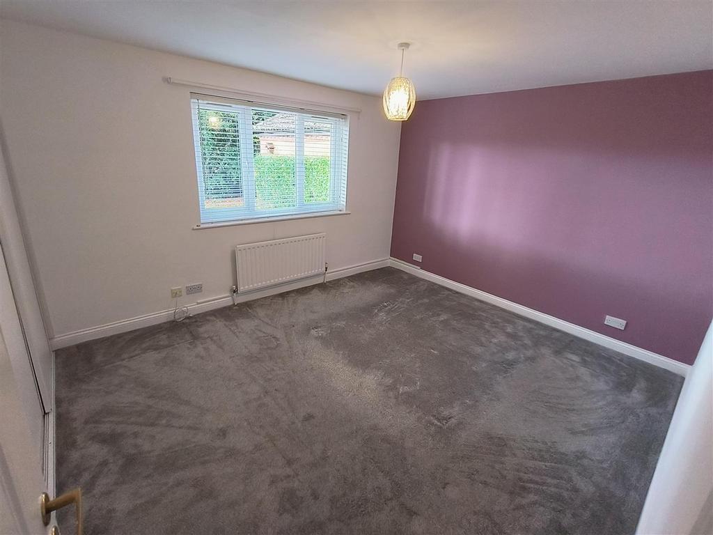 Master bedroom 2.jpg