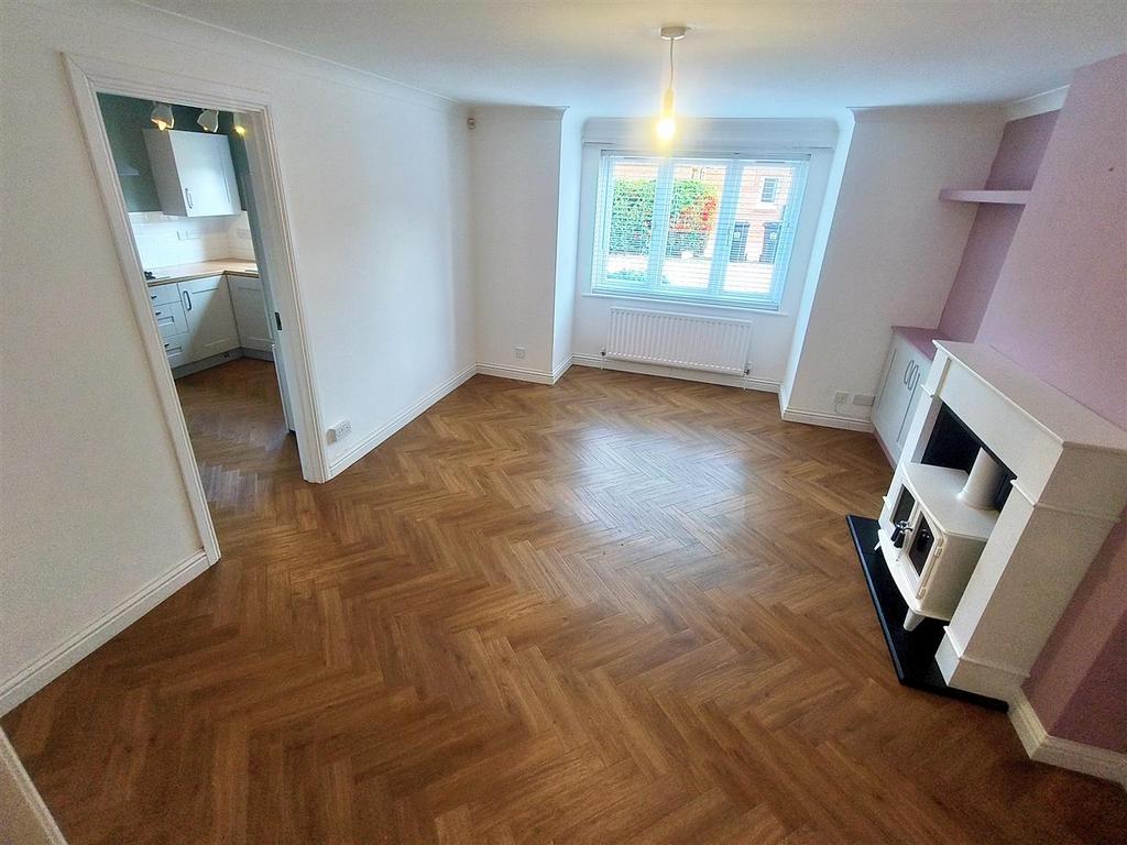 LIVINGROOM 2.jpg