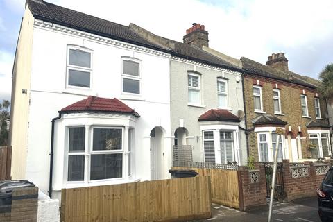 3 bedroom end of terrace house for sale, London SE20