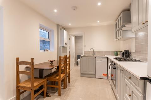 3 bedroom end of terrace house for sale, London SE20