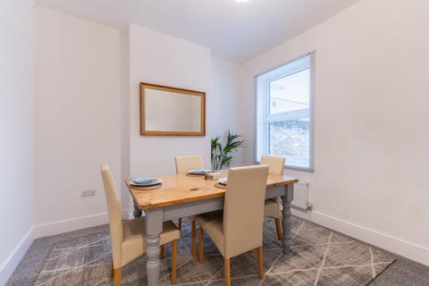 3 bedroom end of terrace house for sale, London SE20