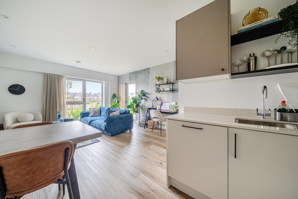 Kitchen / Reception