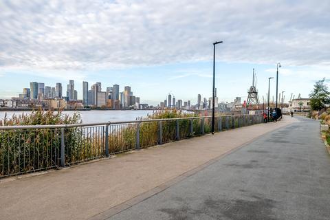 2 bedroom flat for sale, Garda House, London SE10
