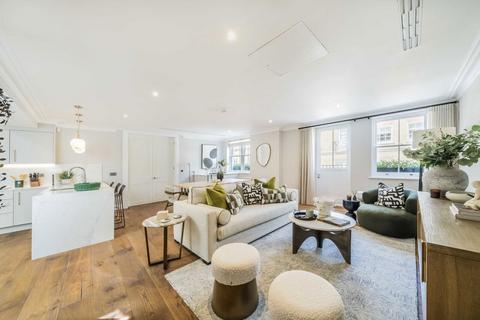 2 bedroom flat to rent, Hays Mews, London W1J