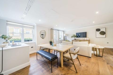 2 bedroom flat to rent, Hays Mews, London W1J