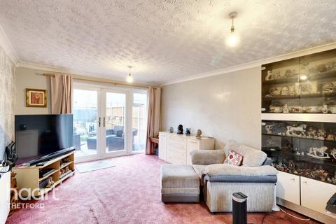 3 bedroom terraced house for sale, St Johns Way, Thetford