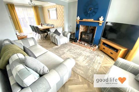 undefined, The Broadway, Sunderland SR4