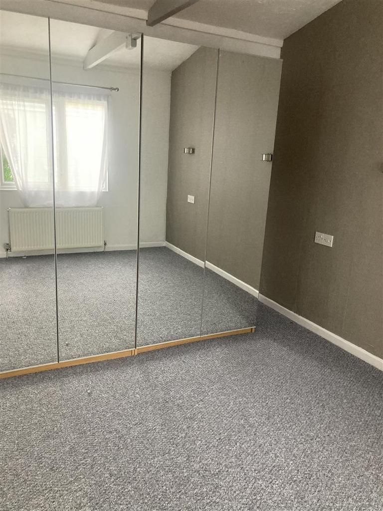 Bedroom 1.jpeg