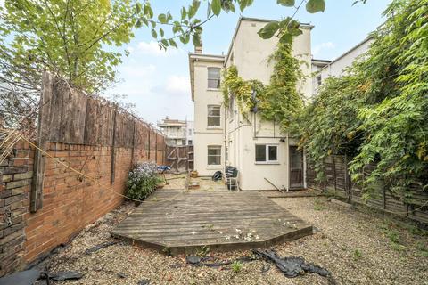 3 bedroom detached house for sale, Malvern Road, Gloucestershire GL50