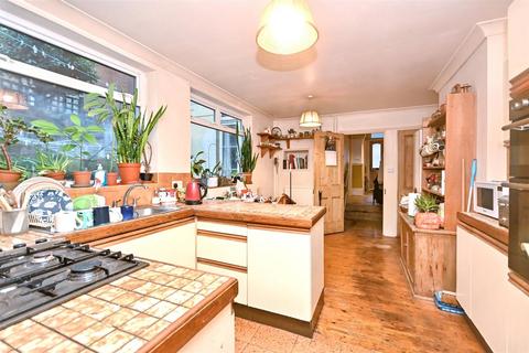 undefined, New Upperton Road, Eastbourne