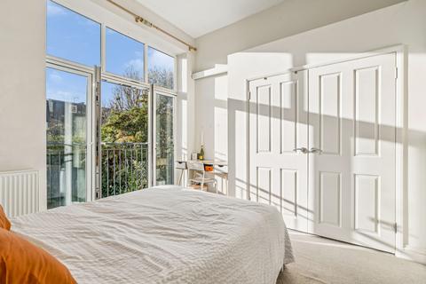 2 bedroom flat for sale, Sinclair Road, London, W14
