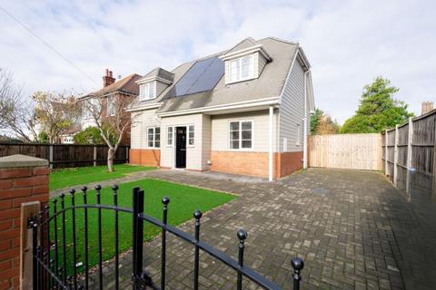 undefined, Fairfield Avenue, Felixstowe IP11