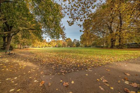 2 bedroom flat for sale, All Saints Road, London W3