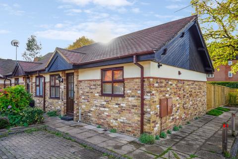 2 bedroom bungalow for sale, Orchard Close, Beaconsfield HP9