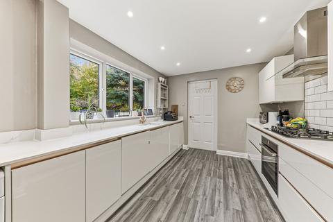 7 bedroom detached house for sale, 24 Broombank, Birkby, Huddersfield, HD2